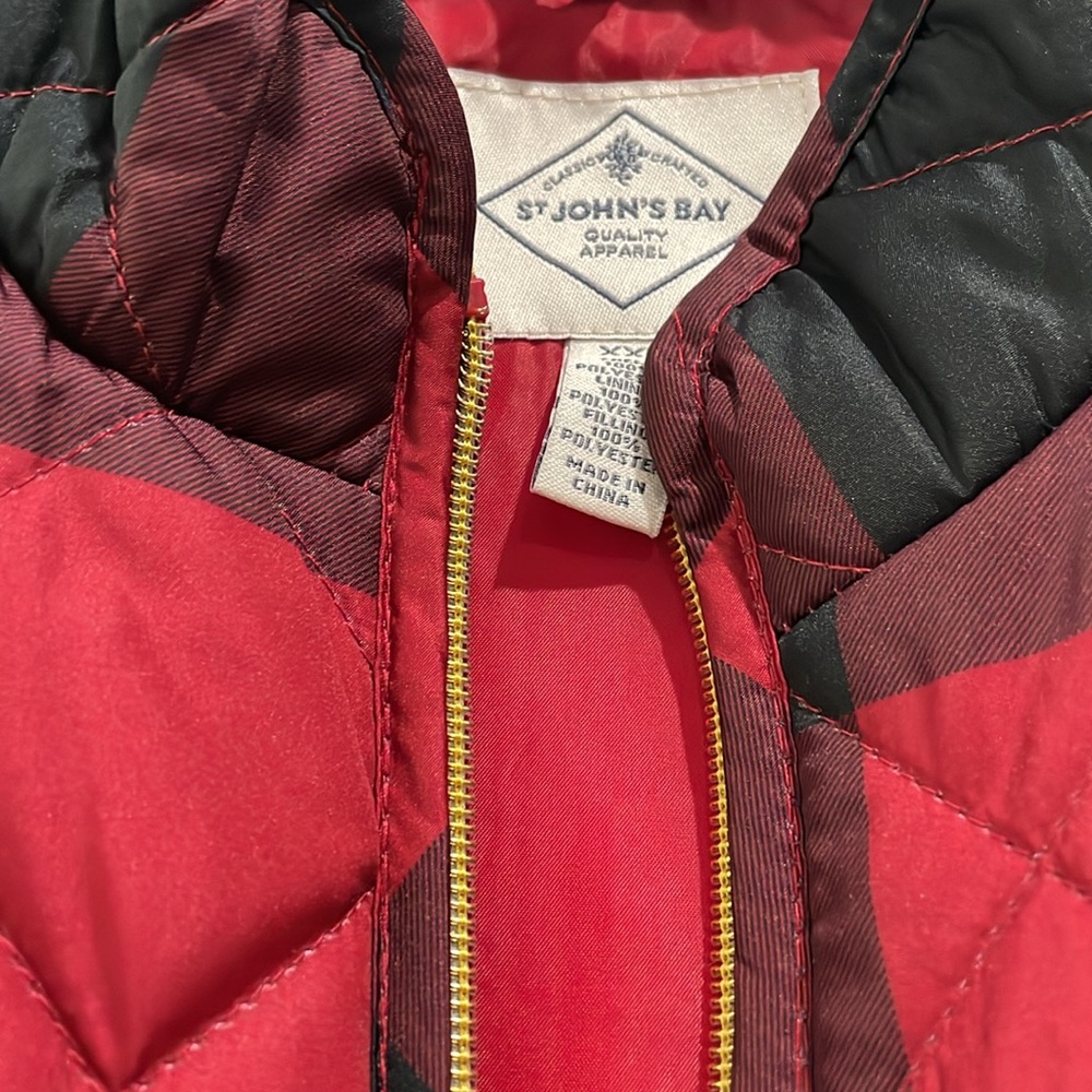 Quilted vest - Picture 2 of 5